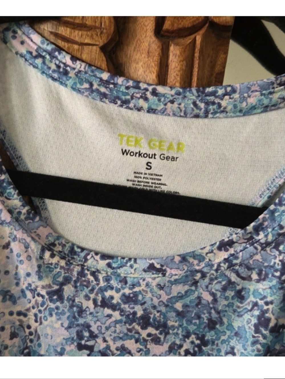 Tek Gear Workout Gear Blue Multi-Pattern Sleeveless Tank NEW - Picture 2 of 3